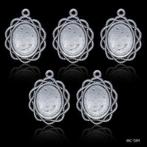 Silver Decorative Oval Metal Pendant Frame